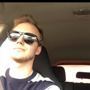 Meet your Posher, Logan